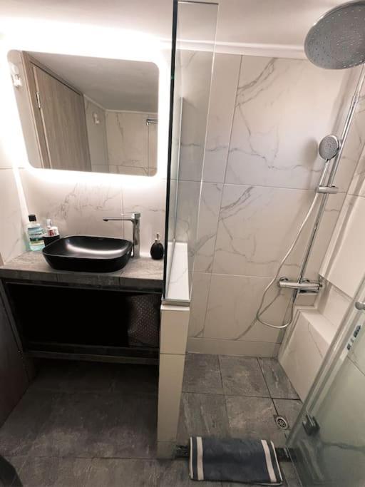 Minimal 3Br Apartment In Athene Buitenkant foto